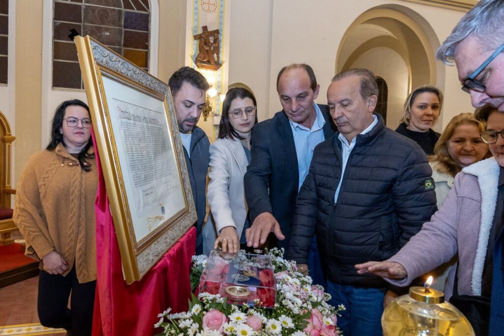 Governador acompanha celebração com a chegada das Relíquias de Santa Teresinha do Menino Jesus e seus pais