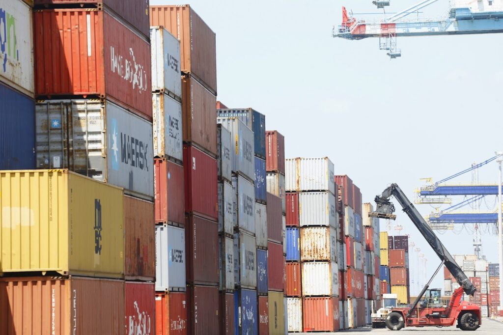 Exportações brasileiras para os EUA caíram pela metade desde 2001