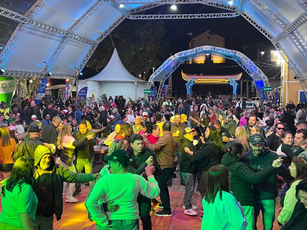 36ª Festa dos Pescadores é sucesso de público em Balneário Camboriú