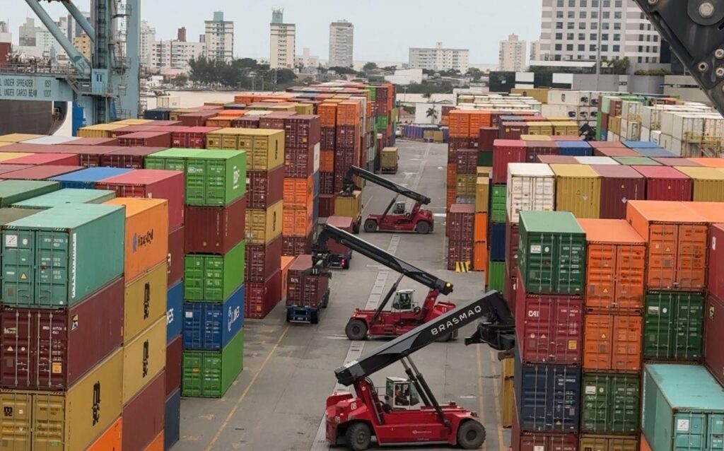 Porto de Itajaí movimenta 1,8 milhão de toneladas no semestre e registra alta histórica de 1.686%