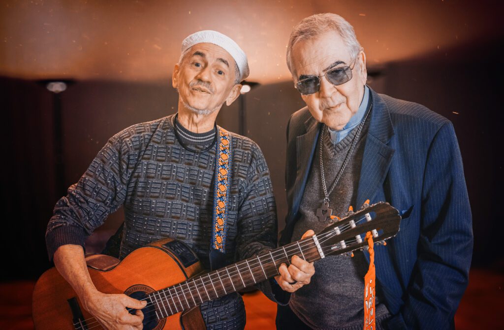 Padre Zezinho e Zé Vicente cantam juntos “Tenho um deserto para atravessar”