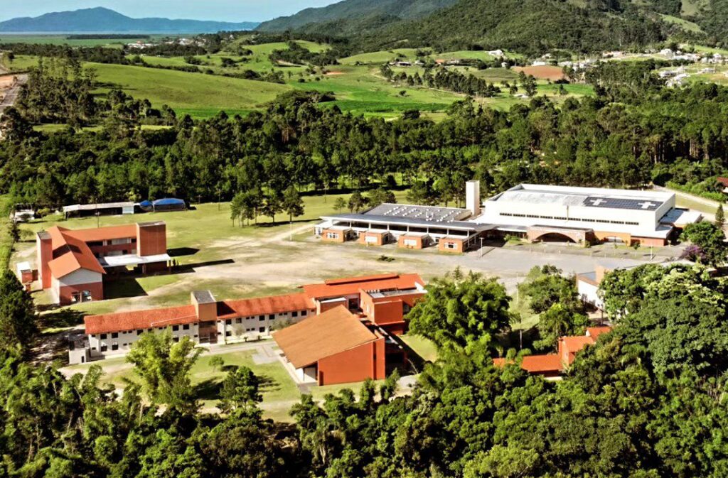 Réveillon com Fé e Comunhão na Comunidade Católica Divino Oleiro