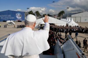 Papa Leão XIV despede-se do Líbano com votos de paz e pedido para que cessem as hostilidades
