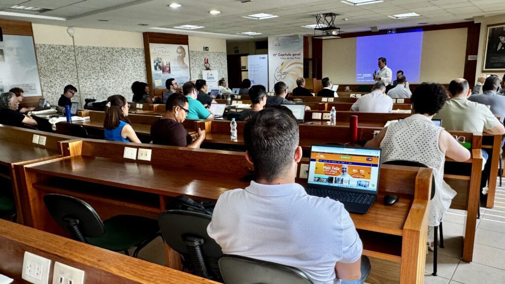 Encontro Nacional de Rádios e TVs de Inspiração Católica reúne emissoras em São Paulo