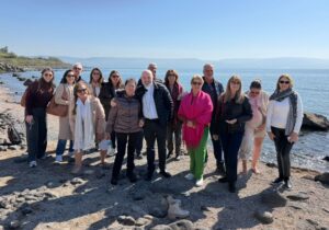 Padre Marcio e peregrinos catarinenses deixam Israel após bombardeios e aguardam retorno ao Brasil no Egito