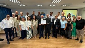 Câmara de Florianópolis entrega Moção de Aplausos pelos 25 anos da Rádio Divino Oleiro