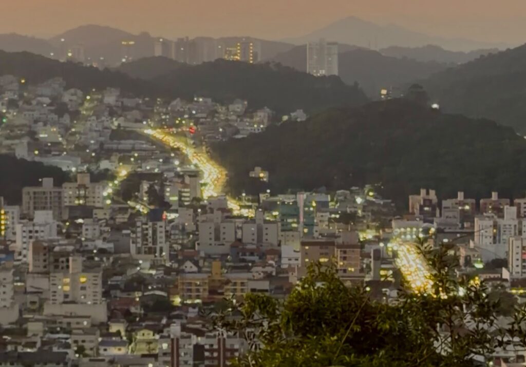 Operação pare e siga continua na Avenida Martin Luther nesta sexta-feira, em Balneário Camboriú