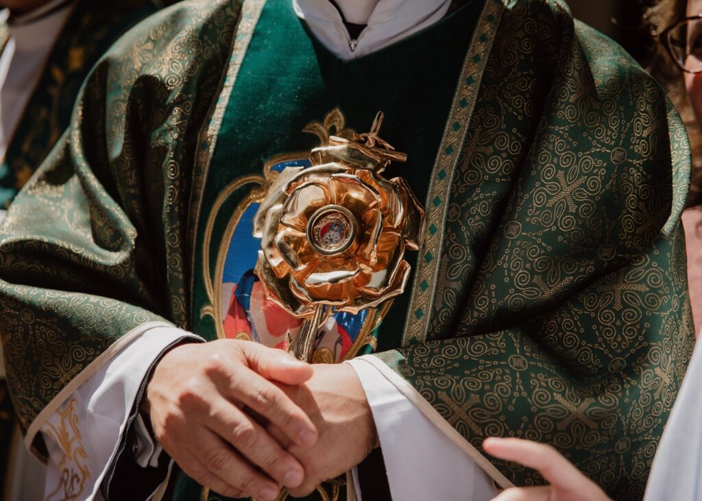 Relíquia de São Carlo Acutis realiza peregrinação na Arquidiocese