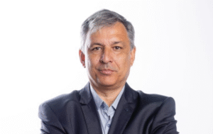 Reitor da UFSC, Amir Oliveira, projeta gestão focada no serviço à comunidade em entrevista ao programa ‘Veja BEM’